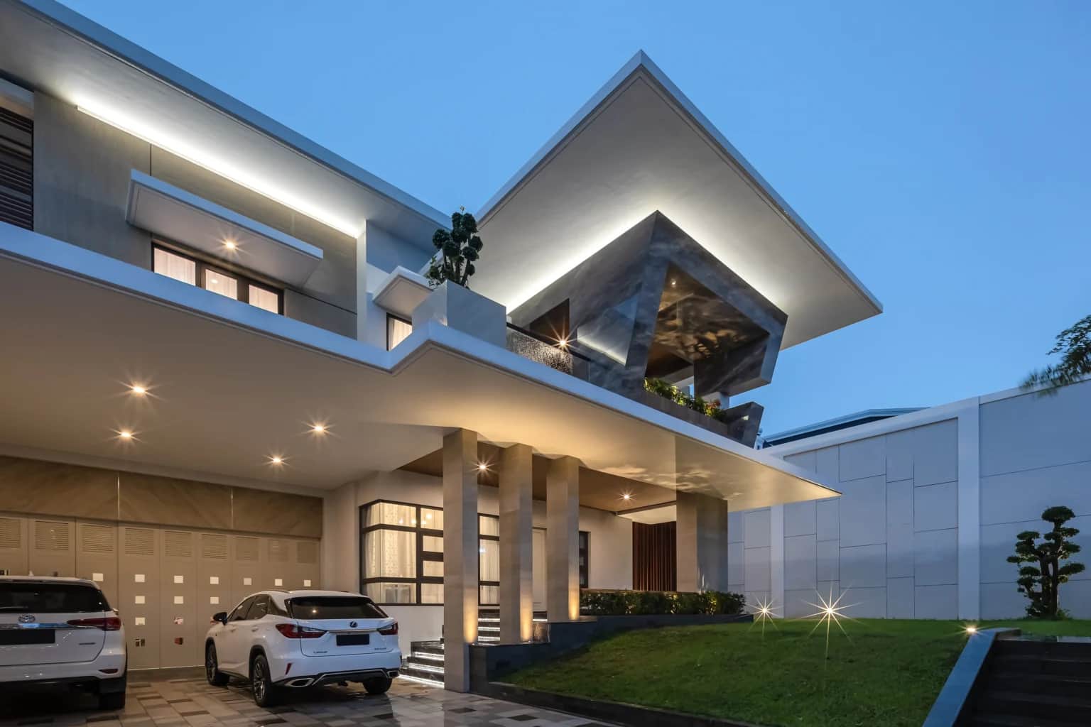 The Luxurious - An Oasis Within