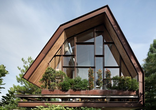 EH House / andramatin