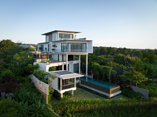 Luke House
