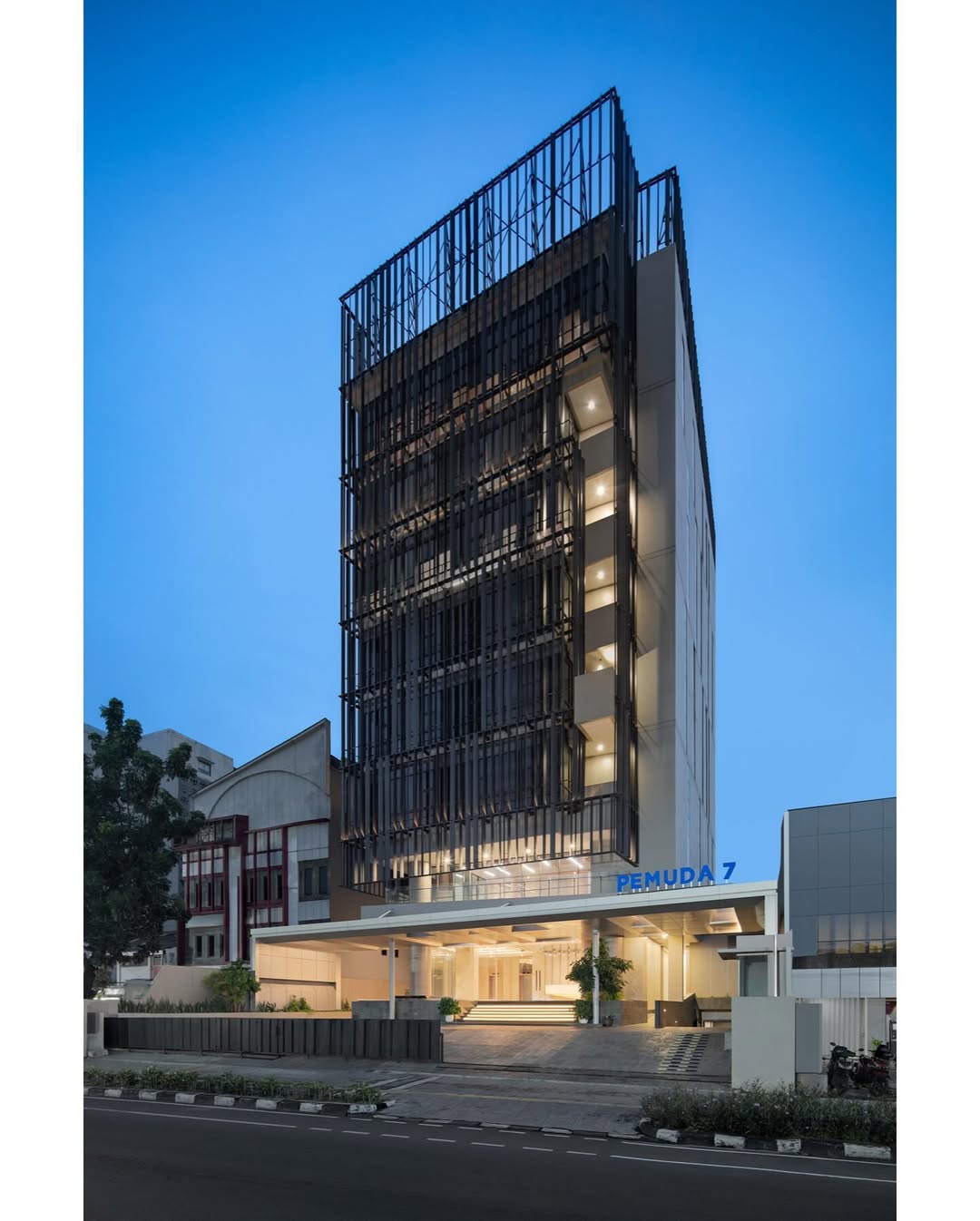SINAR JAYA OFFICE, PEMUDA