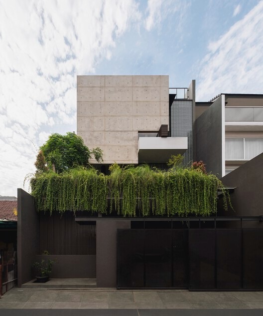 D House