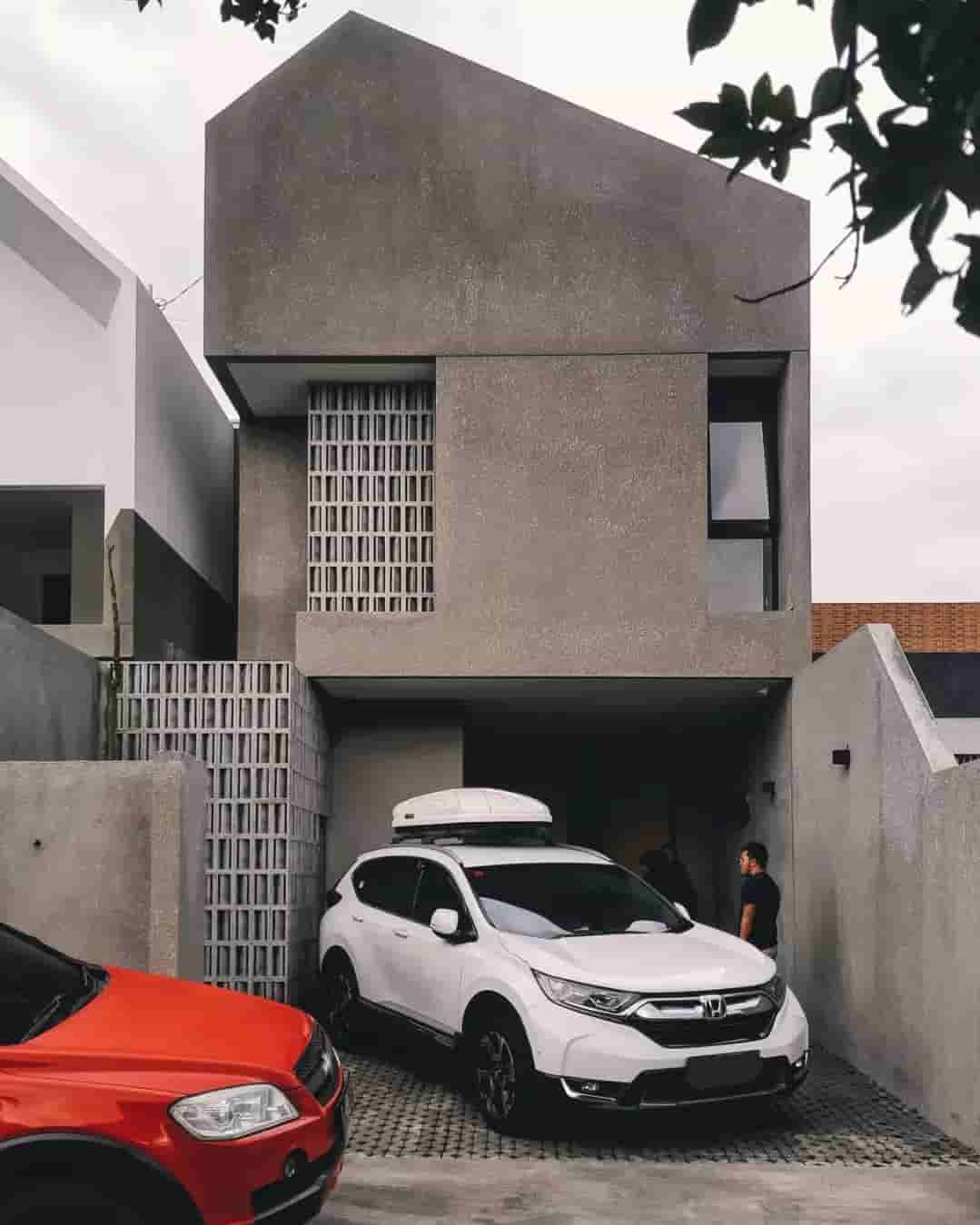 F house